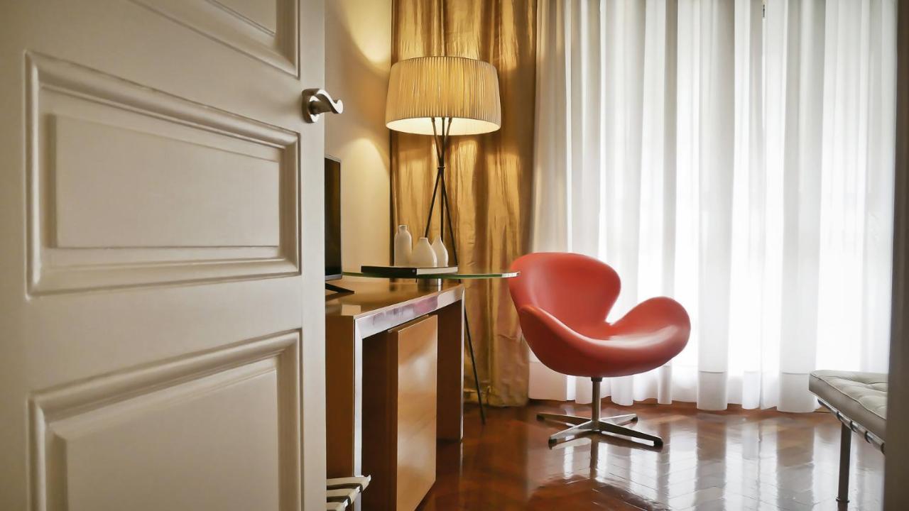 725 Continental Hotel Buenos Aires Eksteriør bilde A room at the hotel