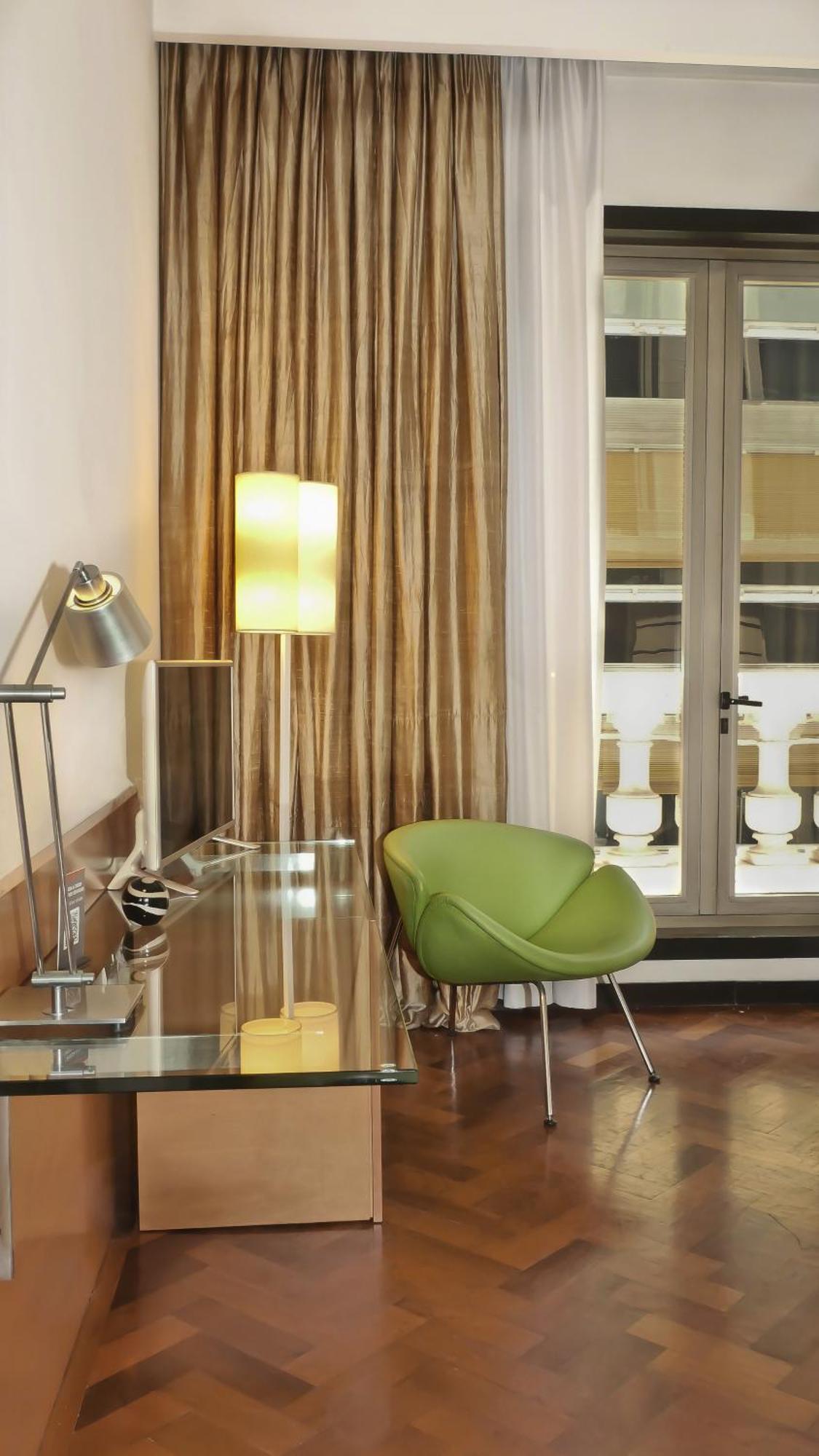 725 Continental Hotel Buenos Aires Eksteriør bilde A room at the hotel
